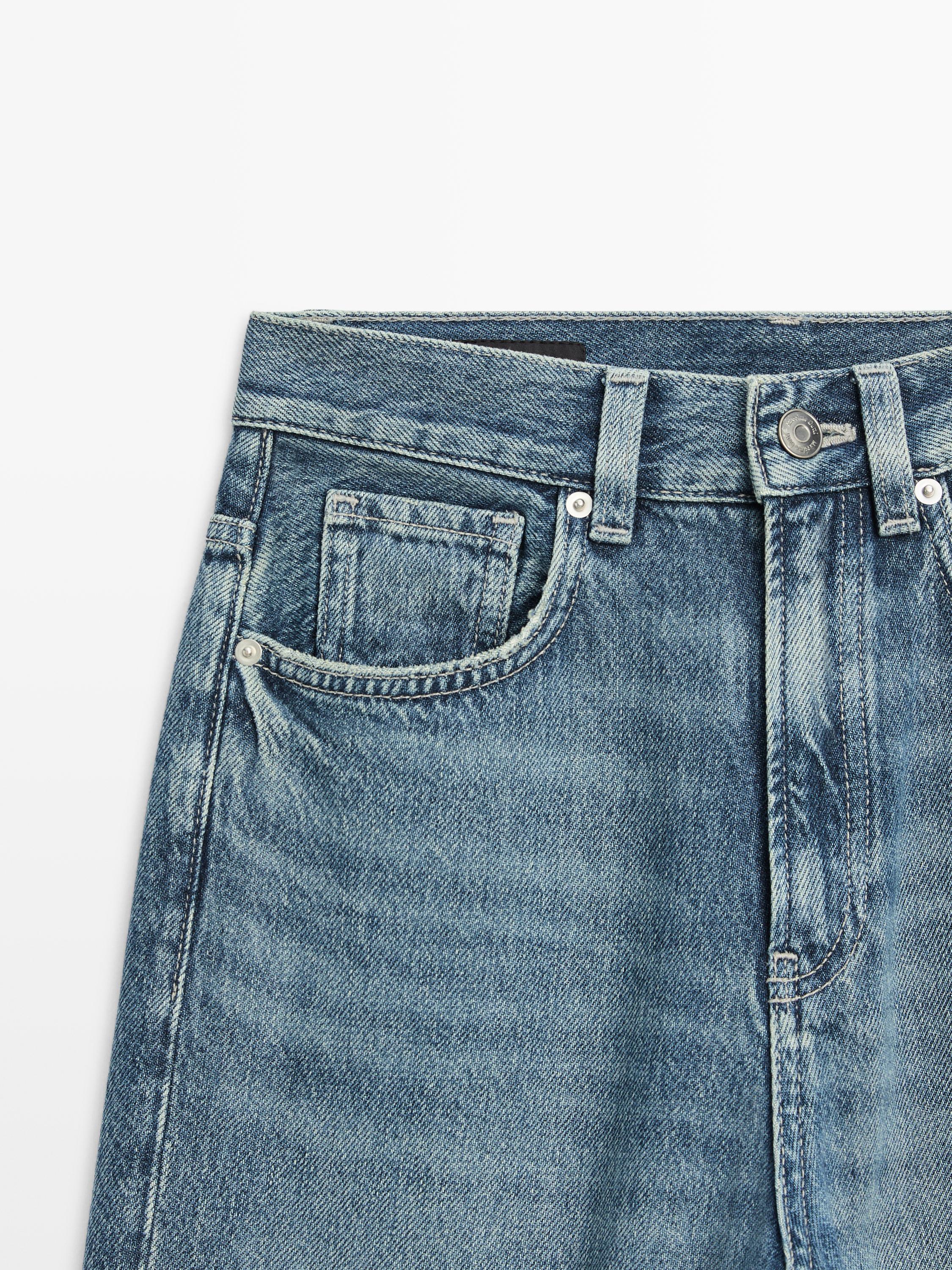 High-waist wide-leg jeans